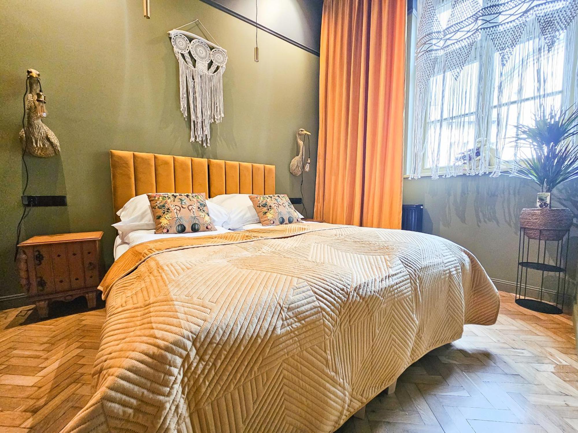 Butik Apartamenty Old Town Torun - Parking Екстериор снимка